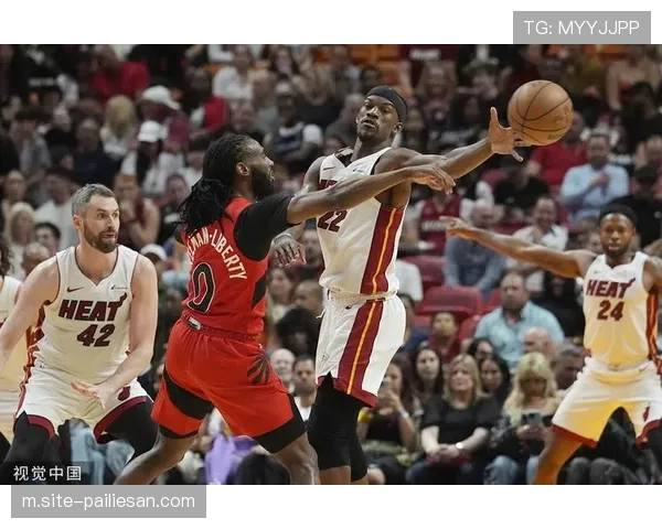 热火防守效率提升双塔战术奏效,大胜篮网巩固东部前八 热火防守效率提升双塔战术奏效,大胜篮网巩固东部前八